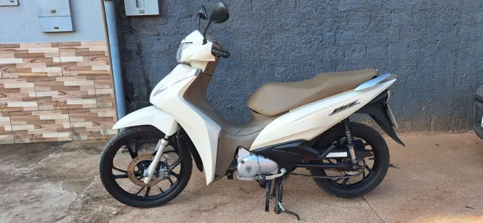 BIZ 125 BRANCA SEMI NOVA