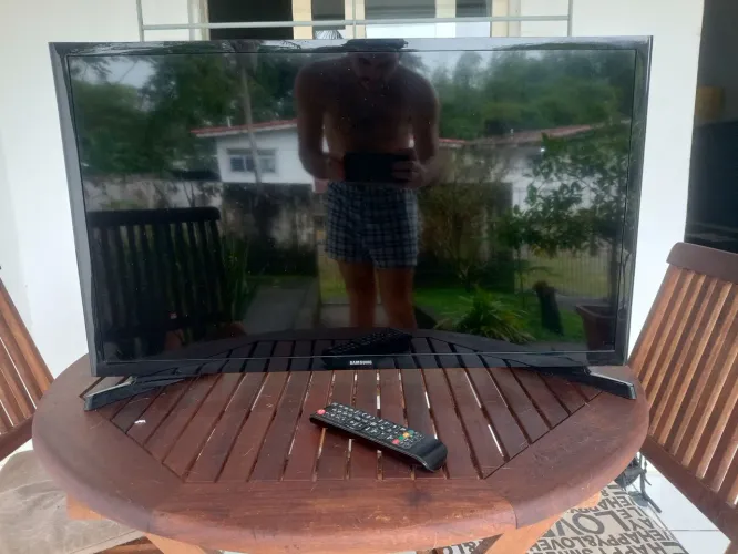 Vendo TV Samsung 32 polegadas
