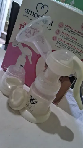 Bomba manual tira leite materno 