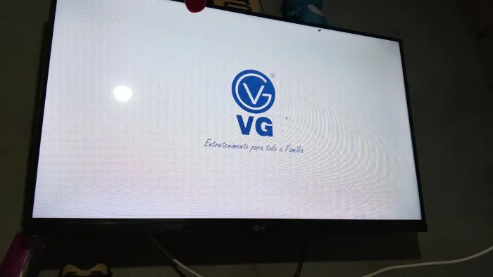 Televisão semi nova 32 polegadas marca VG