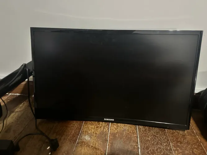 Tela Samsung Curvo 24 + Suporte Articulado ELG