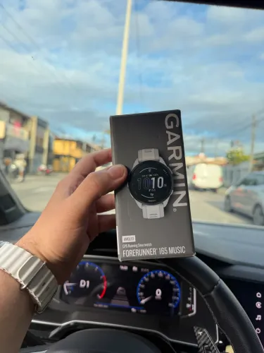 GARMIN FORERUNNER 165 Music Zero na caixa 