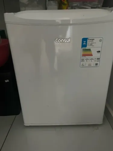 Vendo frigobar Consul branco