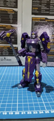 Transformers Age of the Primes Deluxe Class The Thirteen Solus Prime
