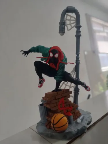 Action Figure Homem Aranha Miles Morales