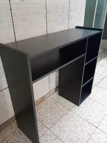 Mesa de manicure preta