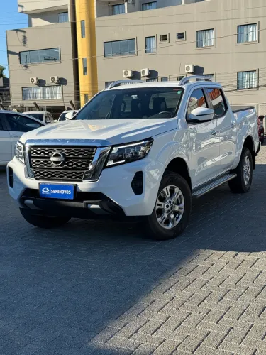 Nissan Frontier XE CD 4X4 2.3 Bi-TB Diesel Aut. 2025