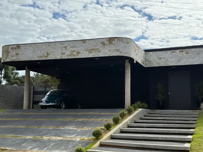 Casa em condomínio - Mairiporã