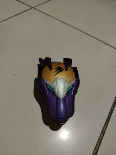 Bandai Power Rangers Jungle Fury Wolf Morpher.
