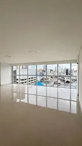 Sala Comercial Para Locação Com 49m² no Centro de Itajaí/SC