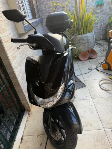 Vendo YAMAHA FLUO