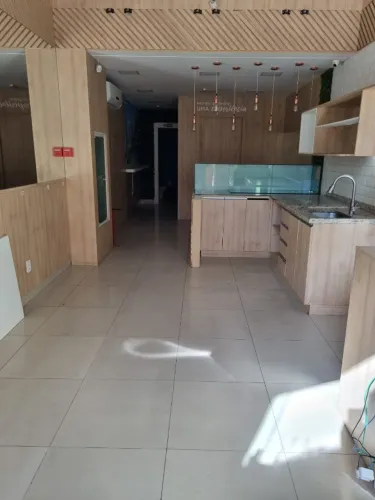 SALA COMERCIAL DE 87M² NA AV. BRASIL, CENTRO DE BALNEÁRIO CAMBORIÚ/SC
