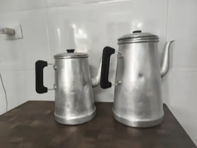 2 Bules Vigor Cozinha industrial 5 litros (numero 8) e 7 litros (numero 9)