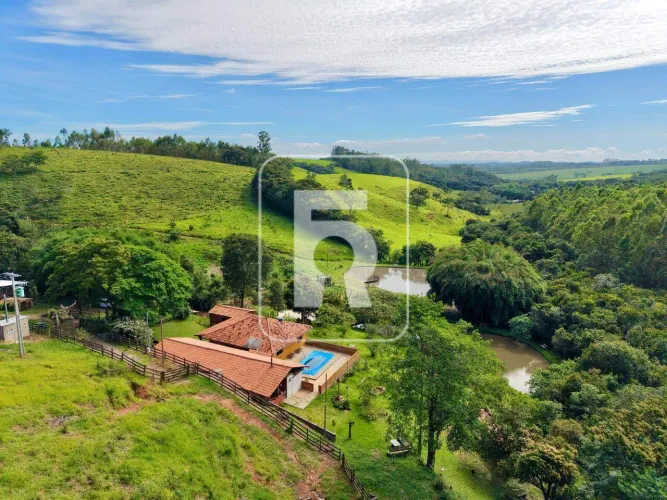 Fazenda à venda, 4 quartos, Centro - São Brás do Suaçuí/MG