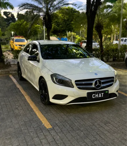 Mercedes-Benz Classe A 200 1.6 TB 16V Urban 156cv Aut. 2014