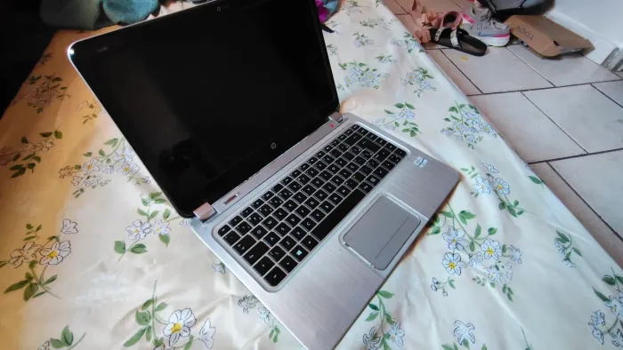 HP Envy Pro 4 Ultrabook com defeito