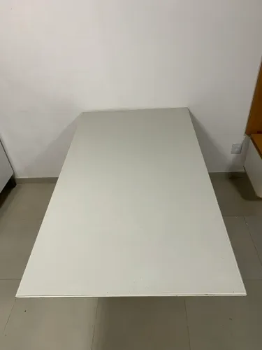 Vendo mesa de jantar 8 lugares com tampo de vidro