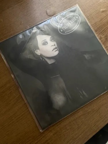 VINIL TULIPA RUIZ HABILIDADES EXTRAORDINÁRIAS