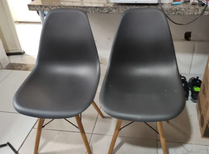 Cadeiras Eames Eiffel Base de Madeira