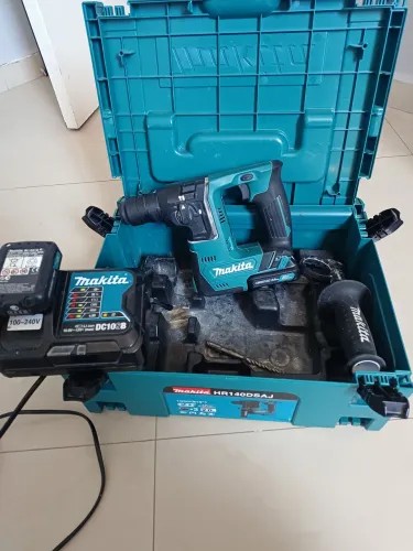 Vendo Martele Makita kit completo