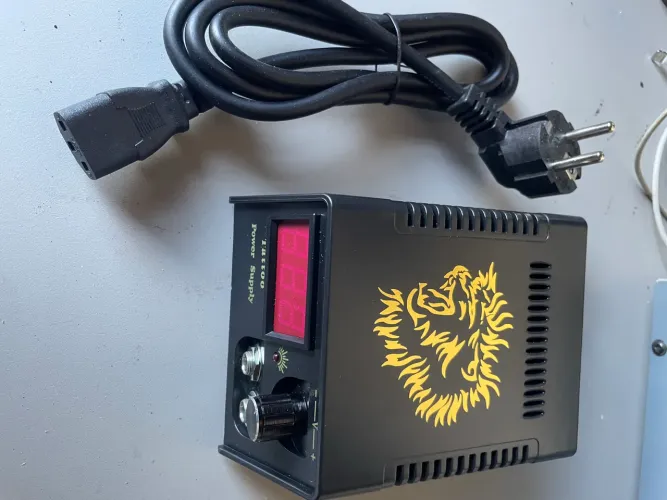Fonte Digital Para Tatuagem Tattoo Power Supply Com Cabo De Forca