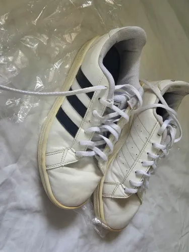 Tenis adidas