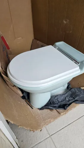 Vaso sanitário usado