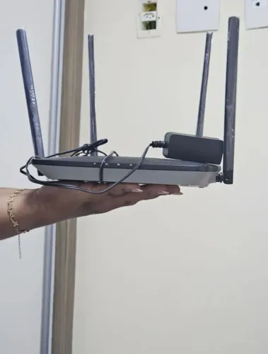 Roteador de 4 antenas mercusy // DIVIDO //