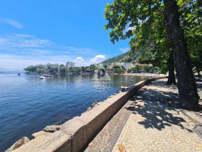 Sala e quarto reformado na Urca, com vista mar