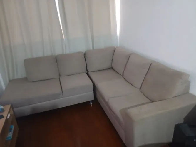 Sofá bege linho