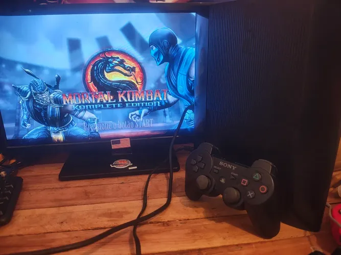 Ps3 super slim  hd 250Gb 20 jogos no hd