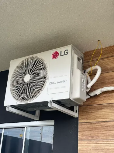 Ar-condicionado LG Dual Inverter Compact +AI 9.000 BTUs Frio