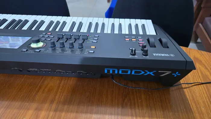 Vende-se Teclado Sintetizador Yamaha MODX7 PLUS