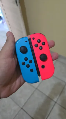 Joy-Con Azul e Vermelho Nintendo Switch