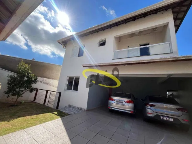 CAsa a venda no Bairro Outeiro de Passárgada em Cotia!!