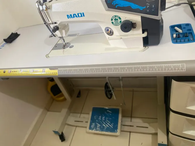 Máquina de Costura Reta Industrial Maqi Q1 Direct Drive - Estado de Nova!