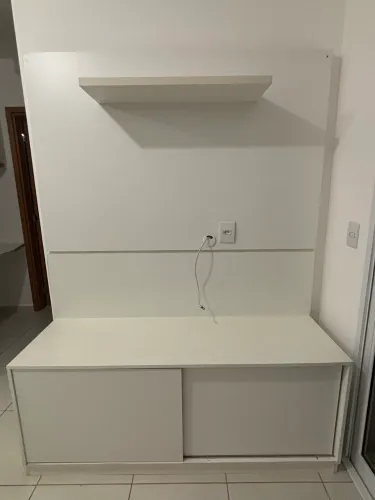 Painel para TV + rack branco