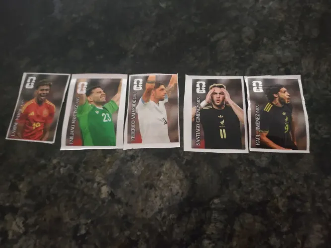 5 FIGURINHAS DA COCA COLA 