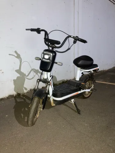 Bicicleta Elétrica Scooter 500W - Praticamente Nova (Bateria Removível)
