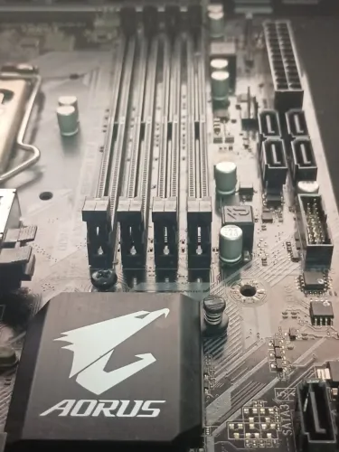 PLACA MÃE AM4 ( B360M AORUS GAME 3 )