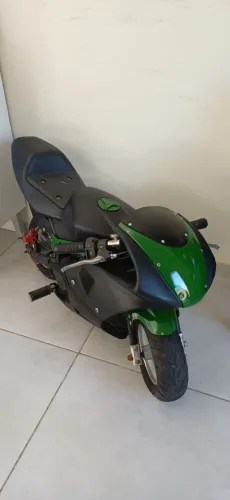 Vendo Mini moto carenada.