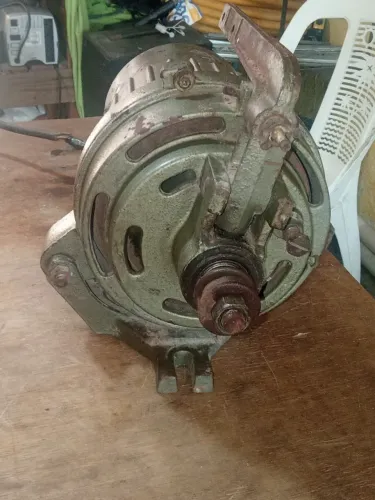 Motor monofásico 1/2 CV , funcionando perfeitamente