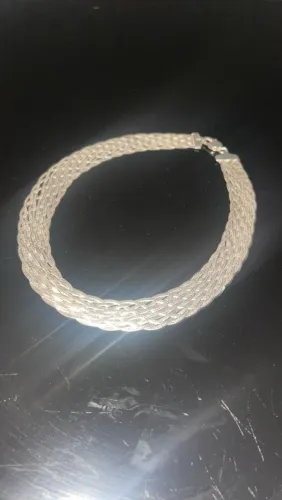 Vende-se linda joia de prata