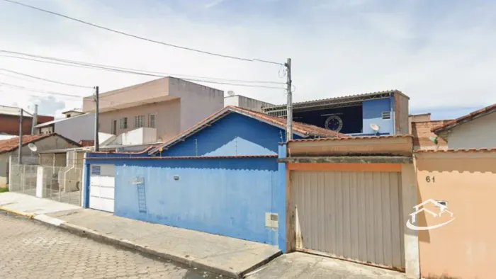 Casa no bairro Santa Edwiges em Lorena à Venda
