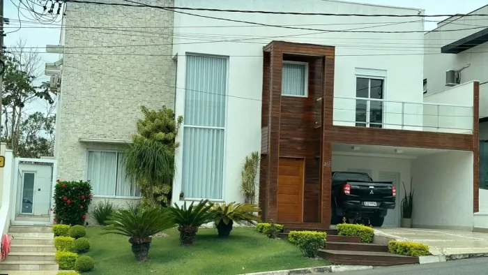 Exclusiva Casa em Condomínio: Vida Luxuosa em Mogi!