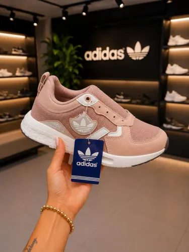 Tênis feminino Adidas