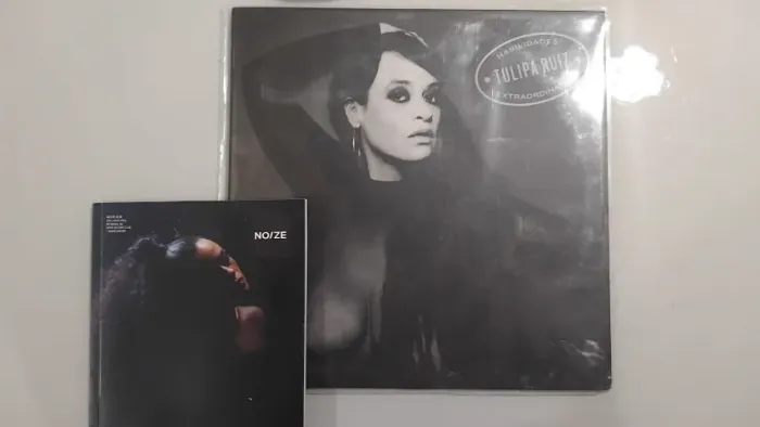 TULIPA RUIZ - HABILIDADES EXTRAORDINARIAS LP NOIZE NOVO COM REVISTA E ENCARTE