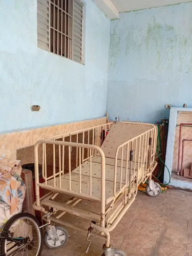 Cama hospitalar infantil!