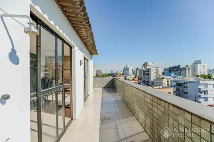 Apartamento/Cobertura com 2 quartos em Azenha - Porto Alegre - RS