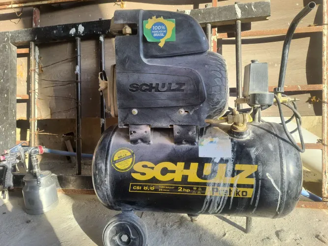 Compressor de AR SCHULZ 8,6 25 litros 220w
